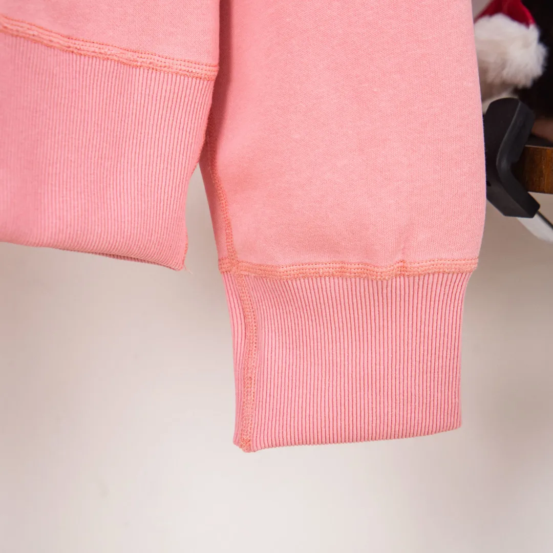 P300 zp version [Exclusive supply] Ralph Lauren/Ralph Lauren 2025SS Four Seasons classic style stacked topstitch design five-color thin hooded sweatshirt -370g double-sided cotton heavyweight fabric✅ -Original same 7.5CM widened thread processing✅ -Front collar patchwork triangle block four-needle six-thread topstitch design✅ -RL Four Seasons classic style Loose fit, easy for both men and women to control Simple Clean and versatile, exposed topstitching patchwork triangle 1.3 cm retro original color hook and loop drawstring, full of details. Color: navy blue, brown, pink, gray. Size: S M L XL. Number: WW10750.